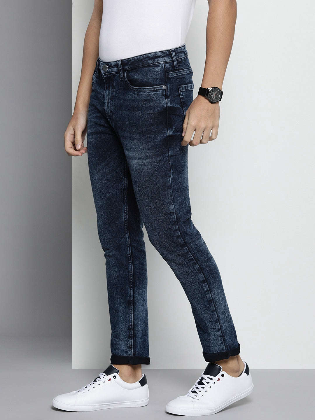 Shop Men Skinny Jeans Online.