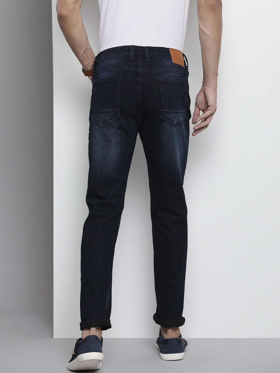 Shop Men Distress Skinny Fit Jeans Online.