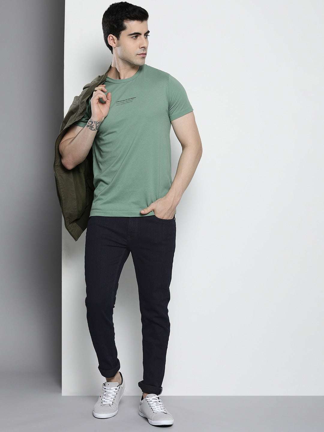 Shop Men Distress Skinny Fit Jeans Online.