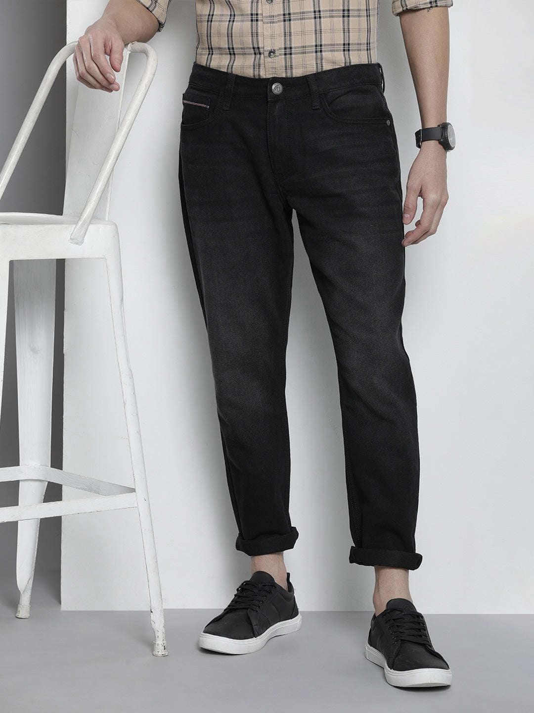 Shop Men Dad Fit Jeans Online.