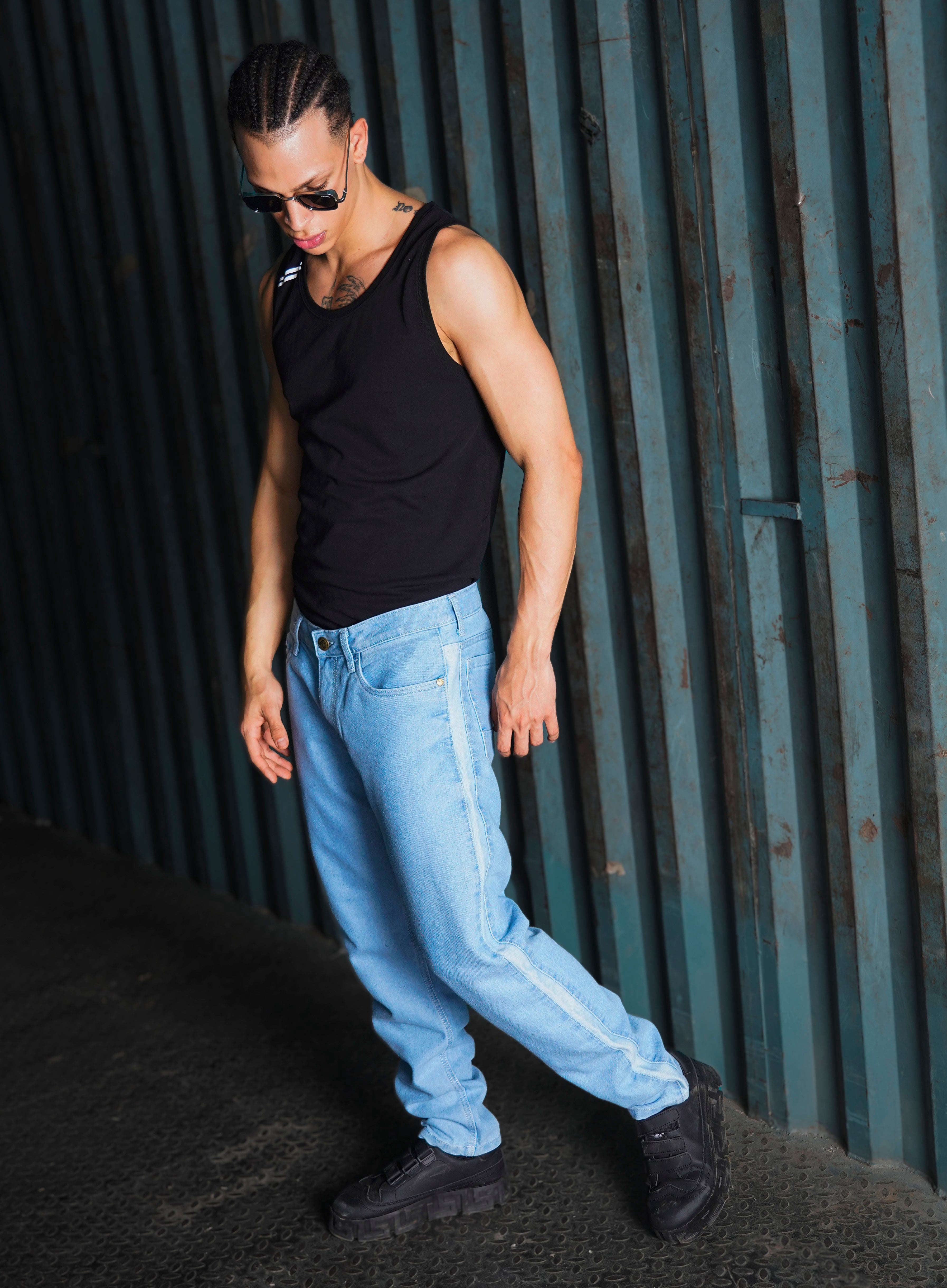 Shop Men Dad Fit Jeans Online.