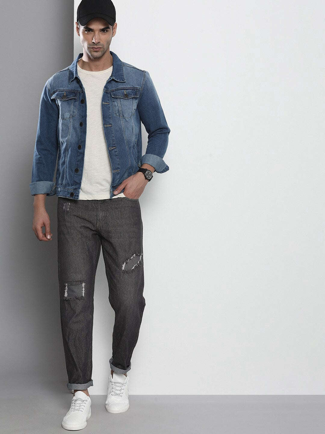 Shop Men Dad Fit Jeans Online.