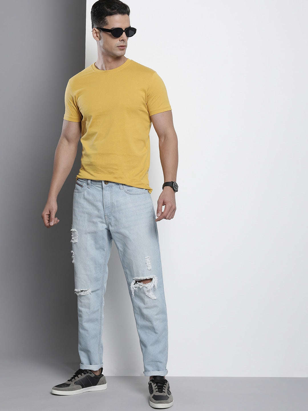 Shop Men Dad Fit Jeans Online.