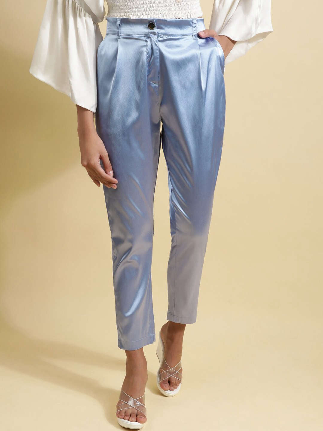 Shop Women Tapered Pant Online.