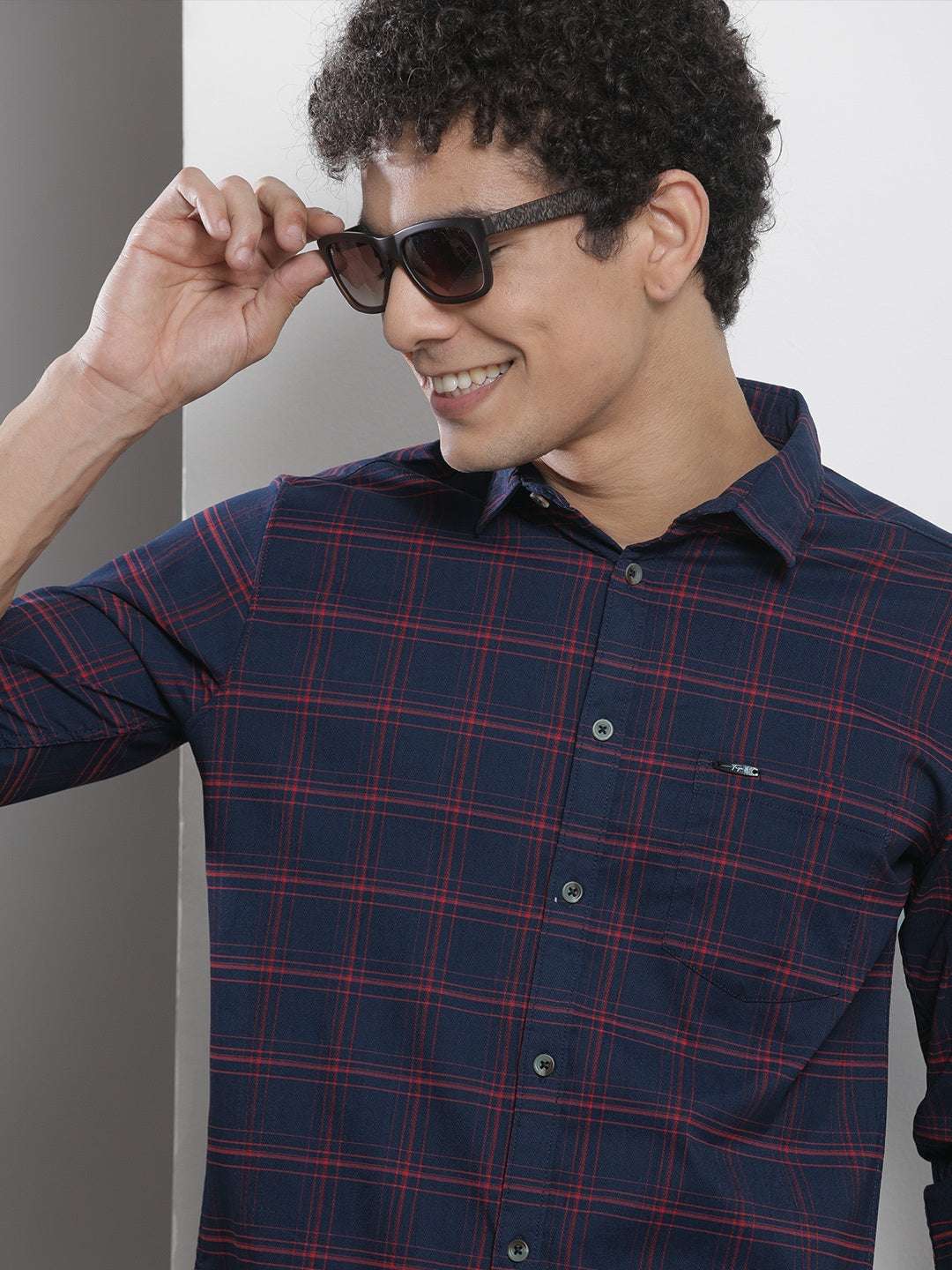 Shop Men Checked Shirt Online.