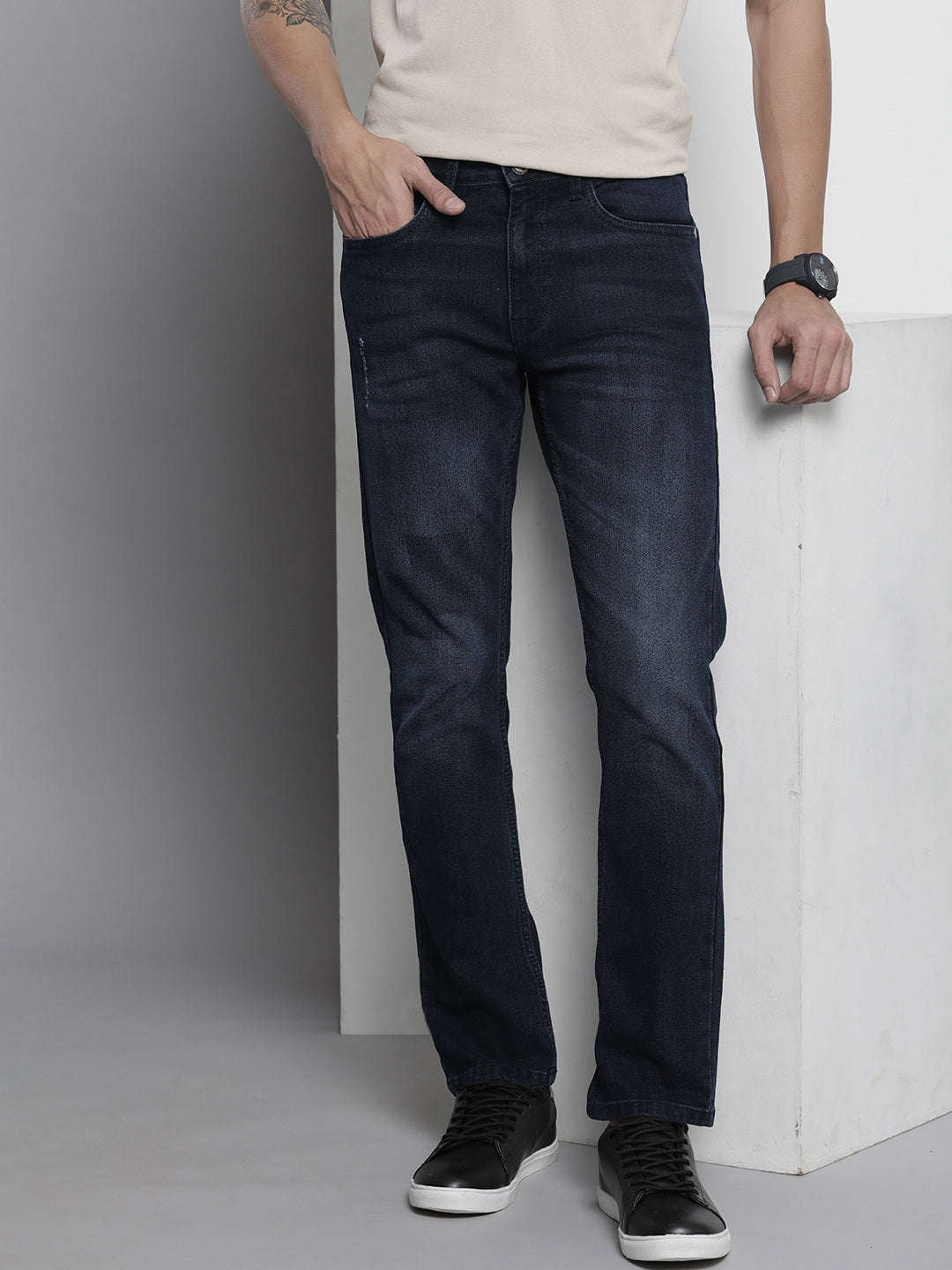 Shop Men Slim Straight Fit Jeans Online.