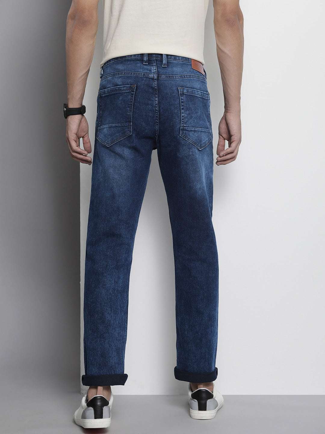 Shop Men Slim Straight Fit Jeans Online.