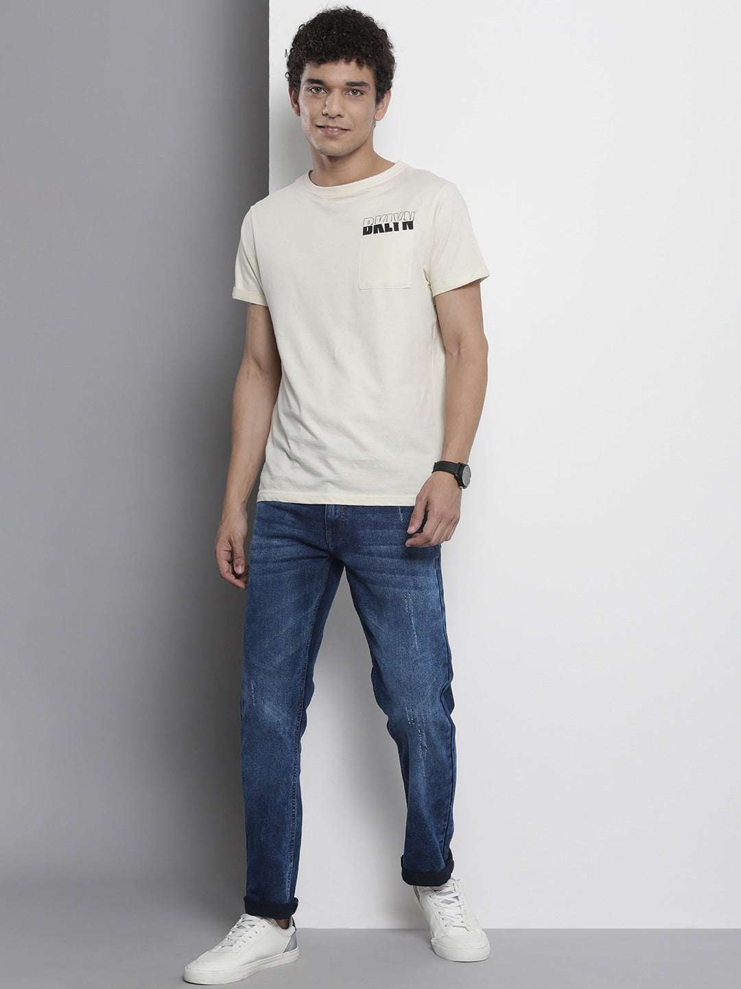 Shop Men Slim Straight Fit Jeans Online.