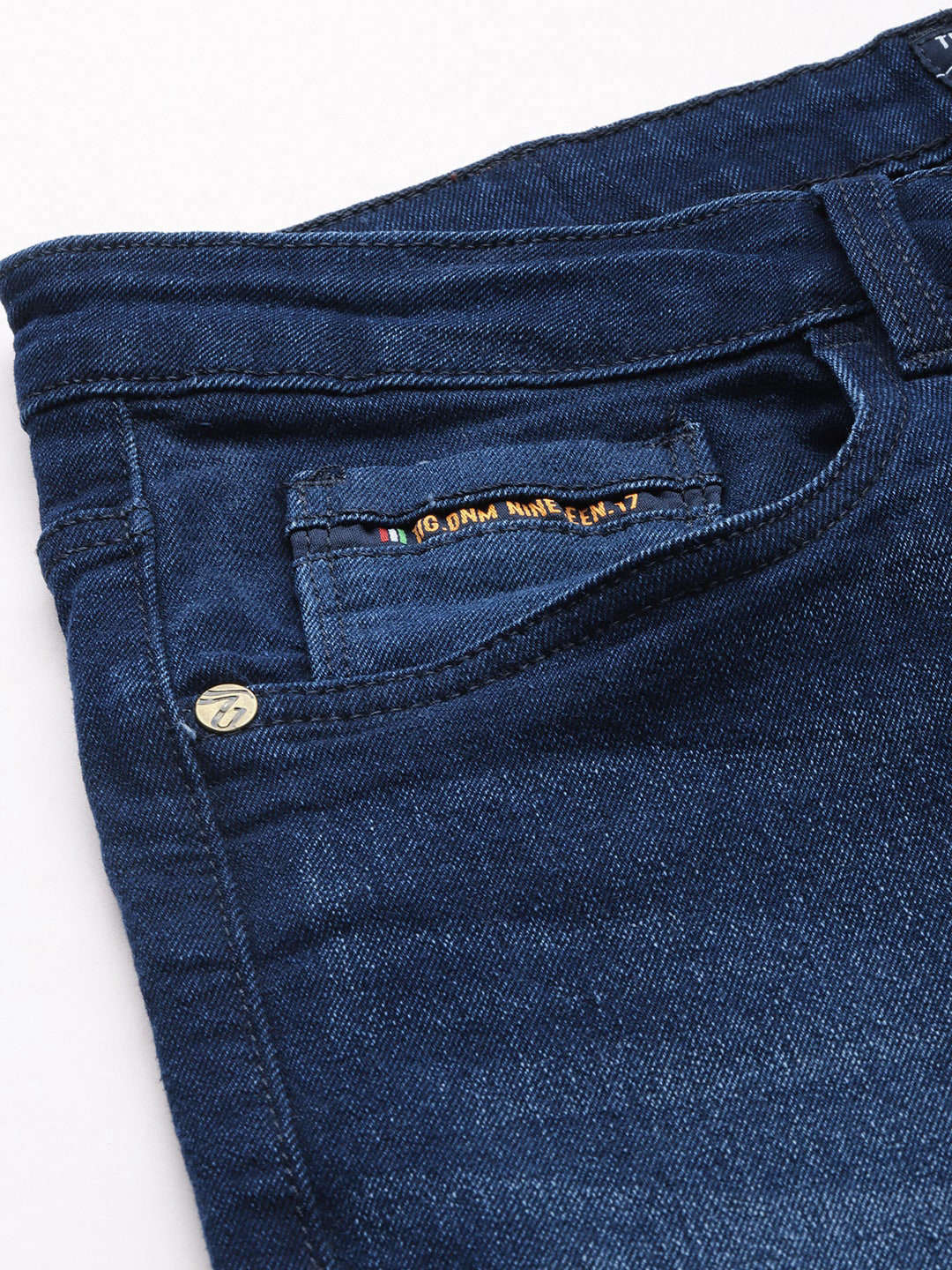 Shop Men Slim Straight Fit Jeans Online.