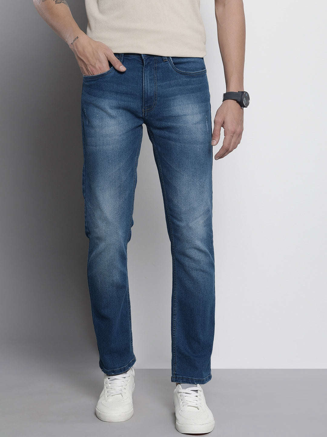 Shop Men Slim Straight Fit Jeans Online.