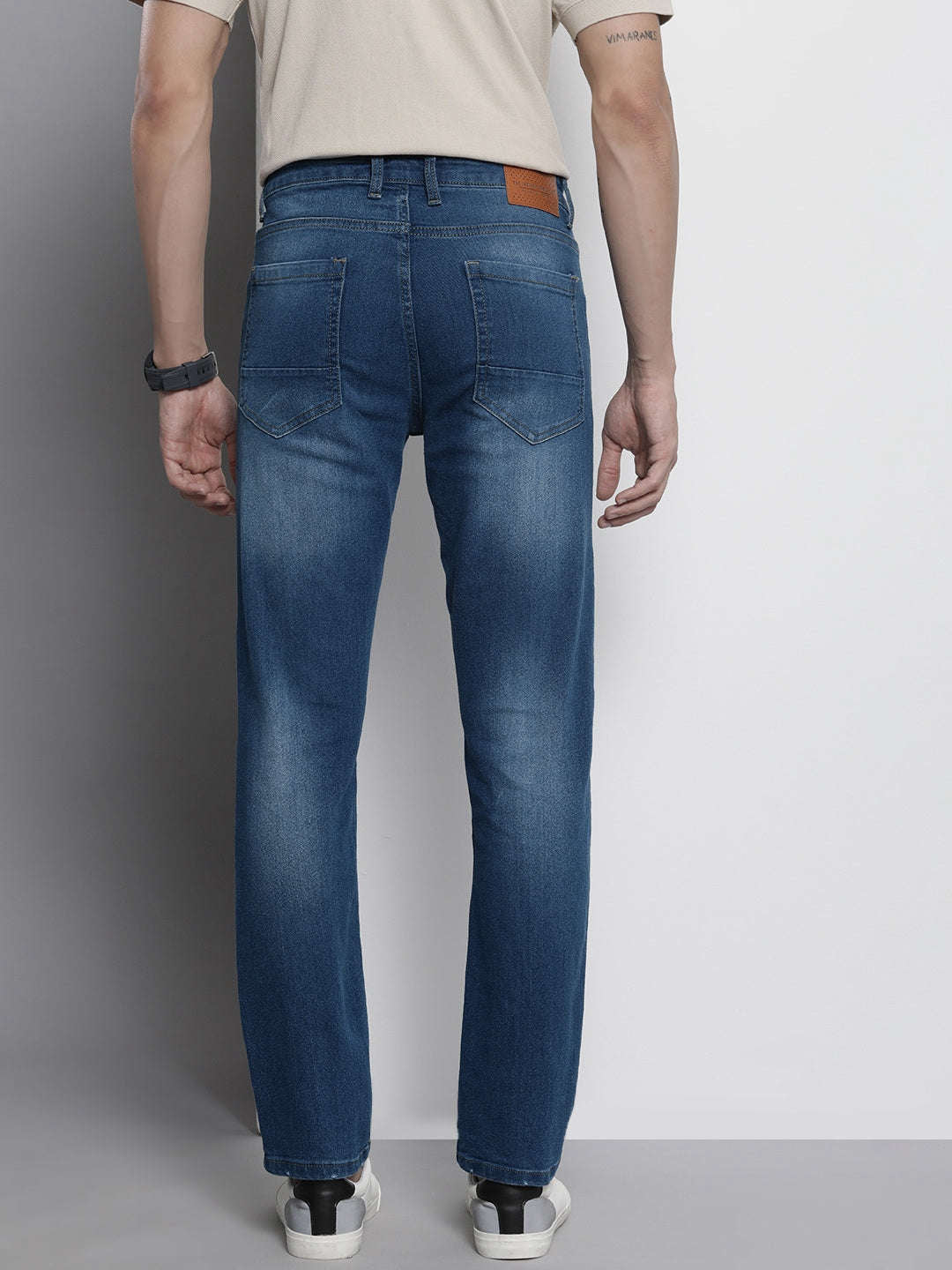 Shop Men Slim Straight Fit Jeans Online.