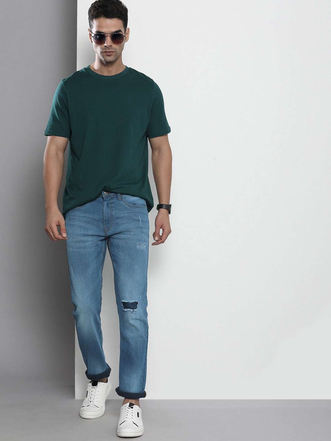 Shop Men Distressed Straight Jeans Online.