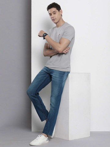 Shop Men Slim Straight Jeans Online.