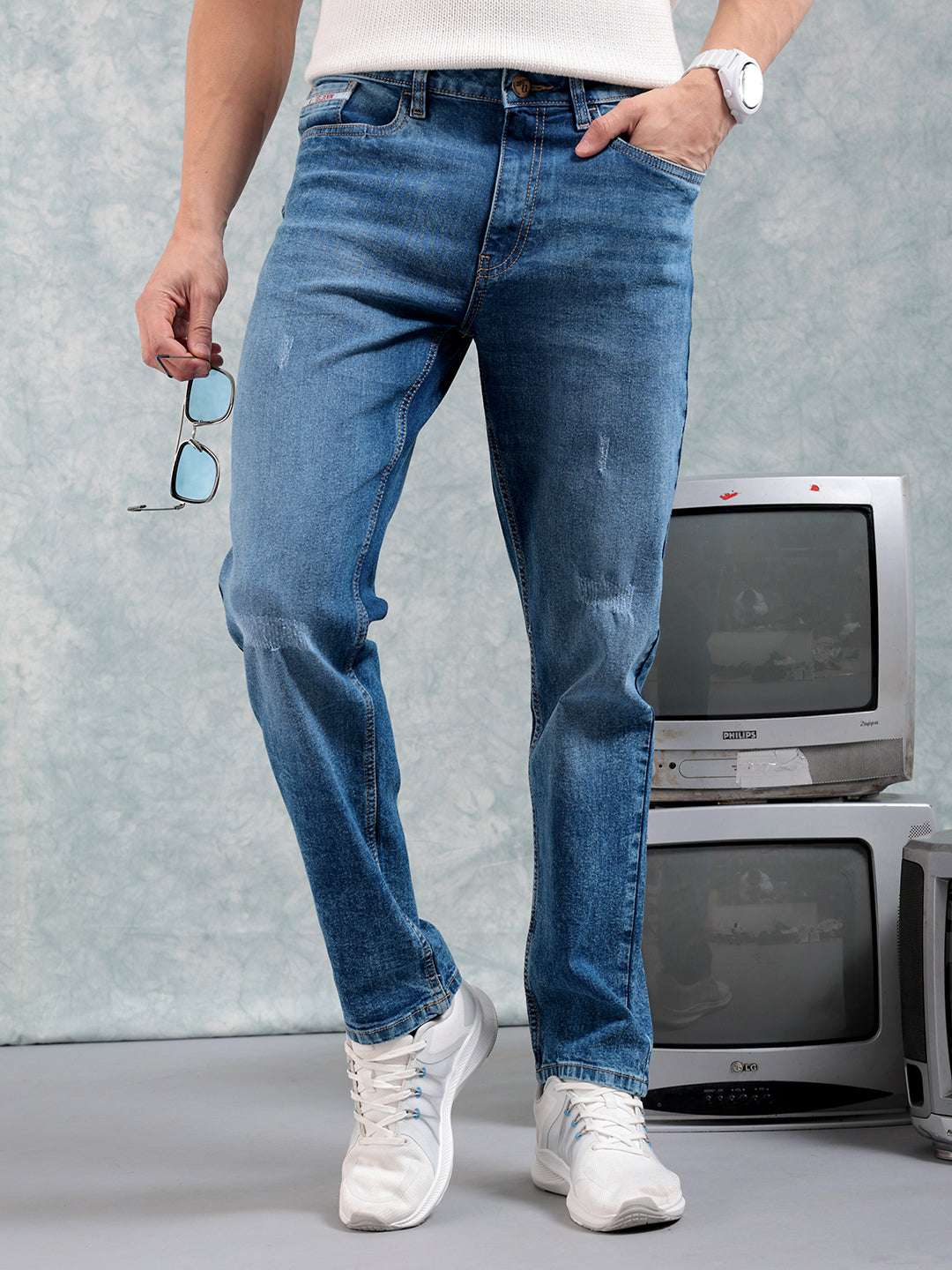 Shop Men Slim Fit Jeans Online.