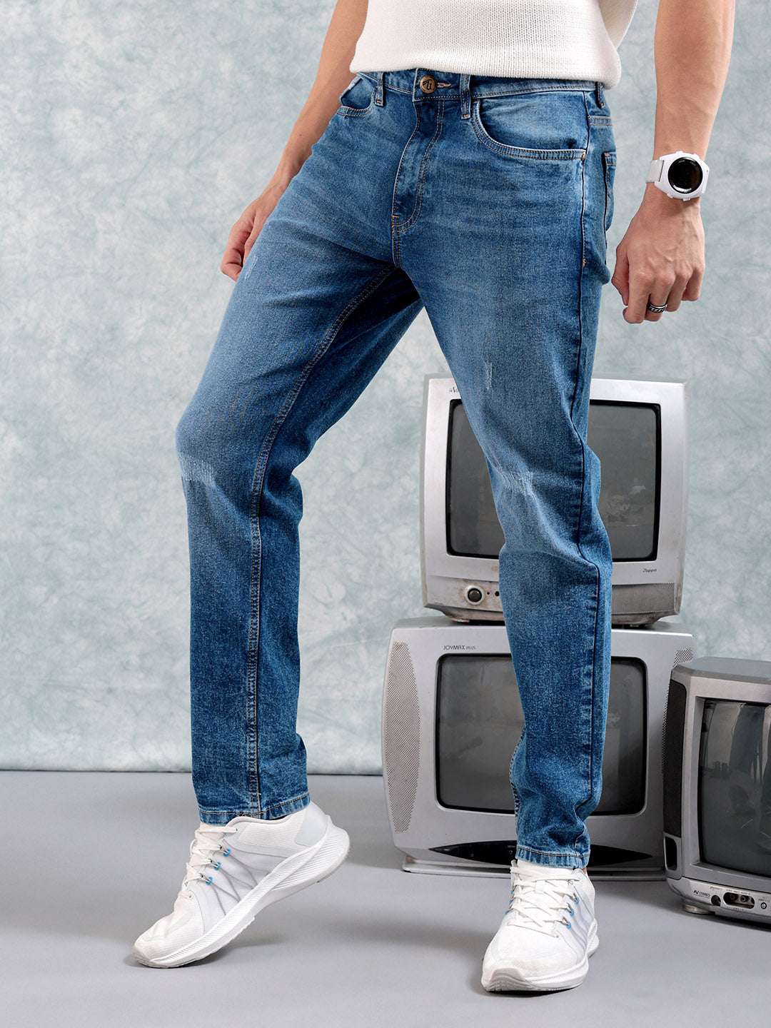 Shop Men Slim Fit Jeans Online.