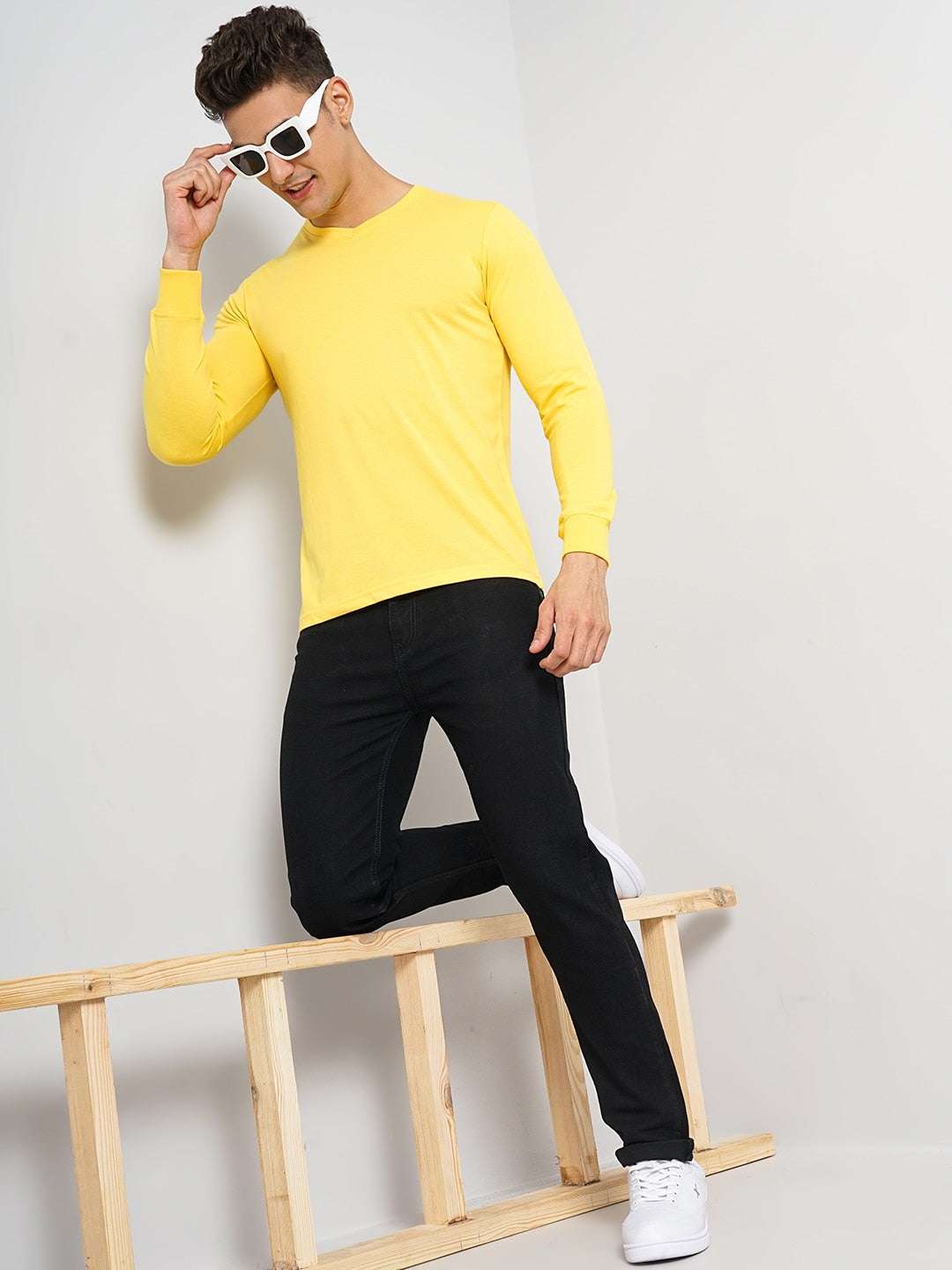 Shop Men Slim Fit Jeans Online.