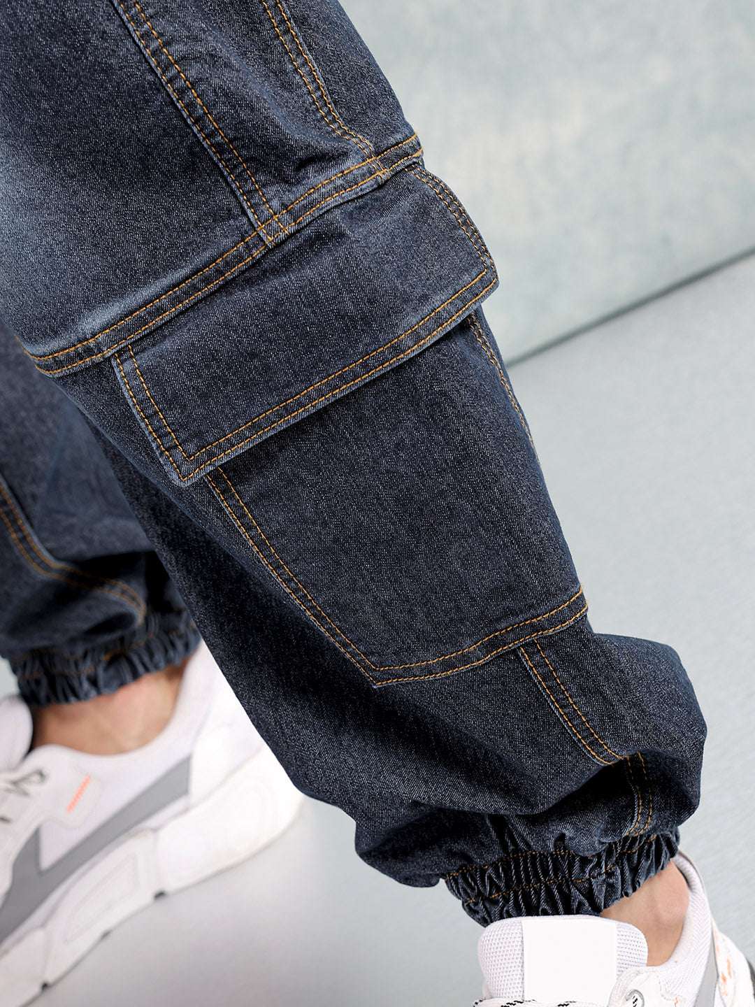 Shop Men Relaxed Fit Jeans Online.