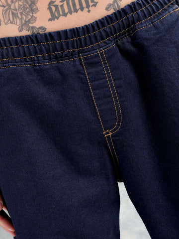 Shop Men Relaxed Fit Jeans Online.