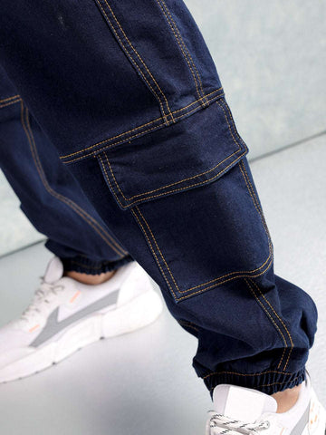 Shop Men Relaxed Fit Jeans Online.