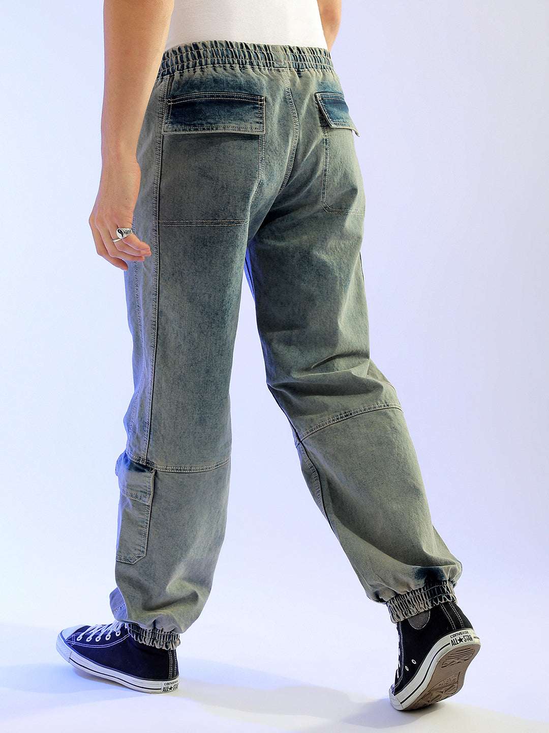 Shop Men Relaxed Fit Jeans Online.