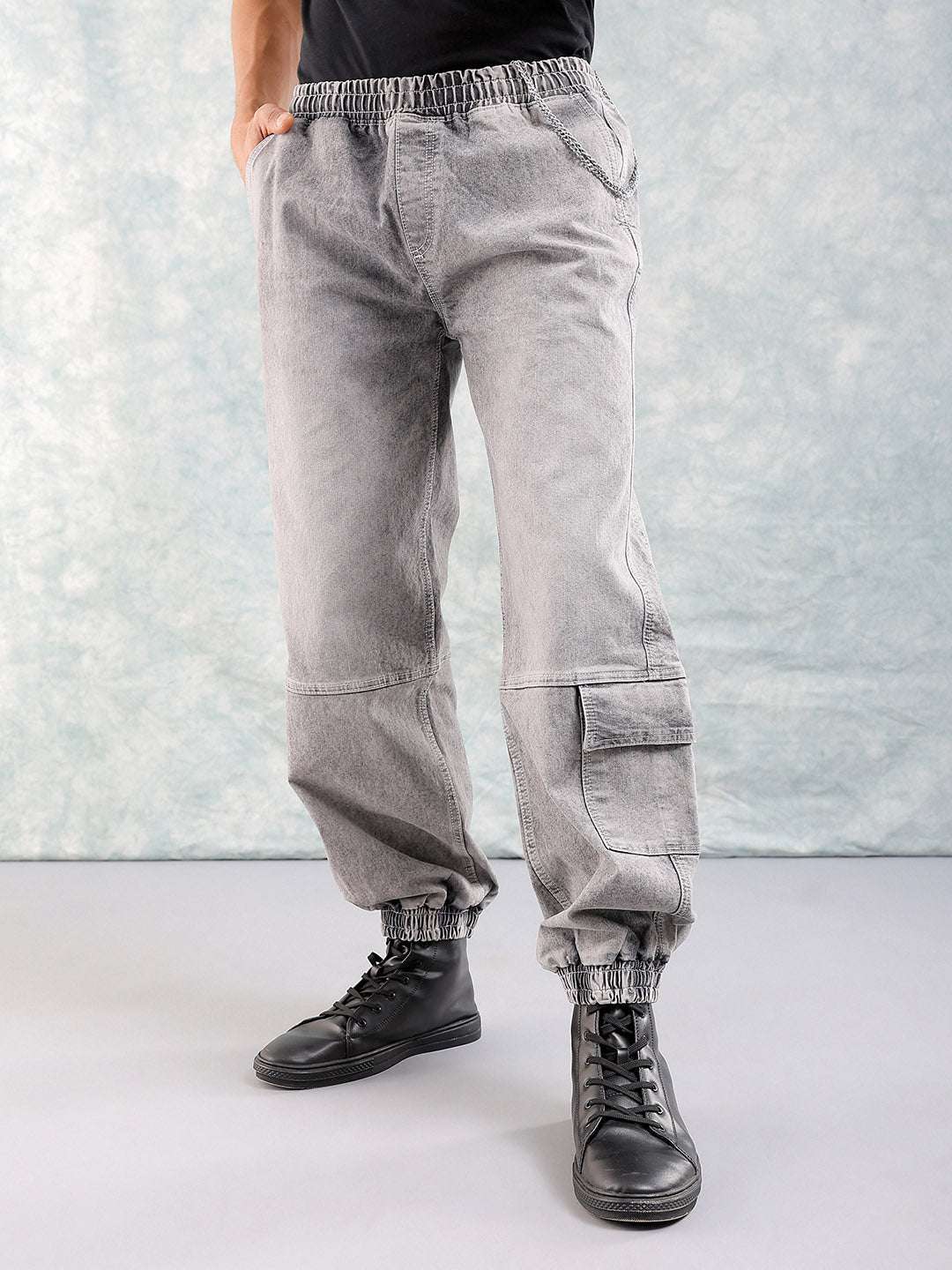 Shop Men Relaxed Fit Jeans Online.