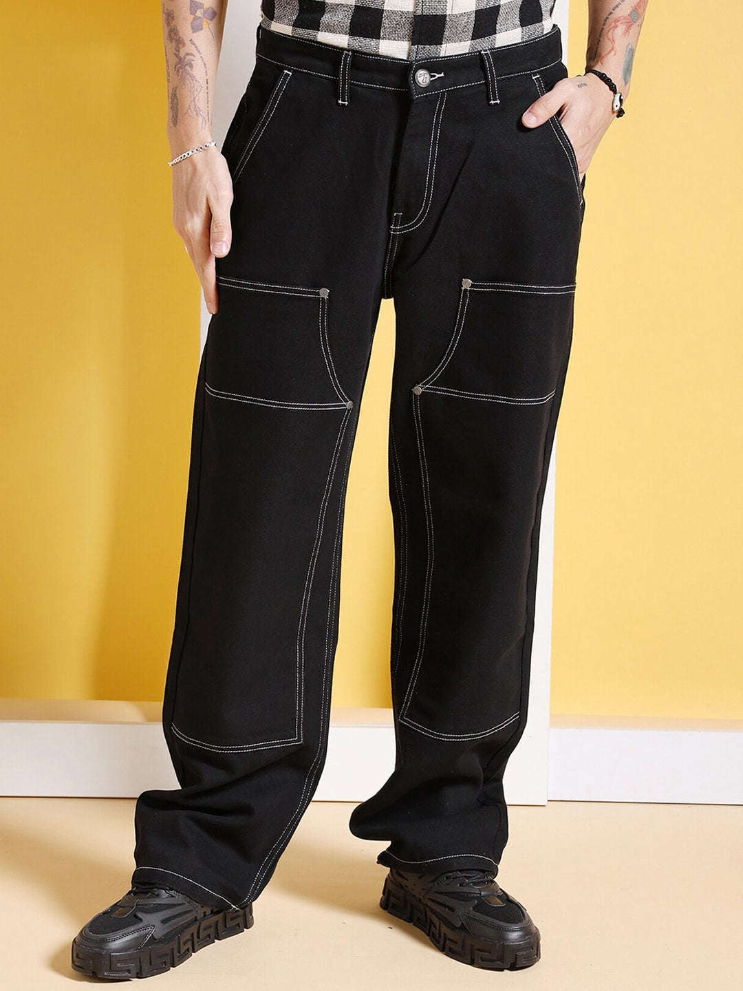 Shop Men Relaxed Fit Jeans Online.