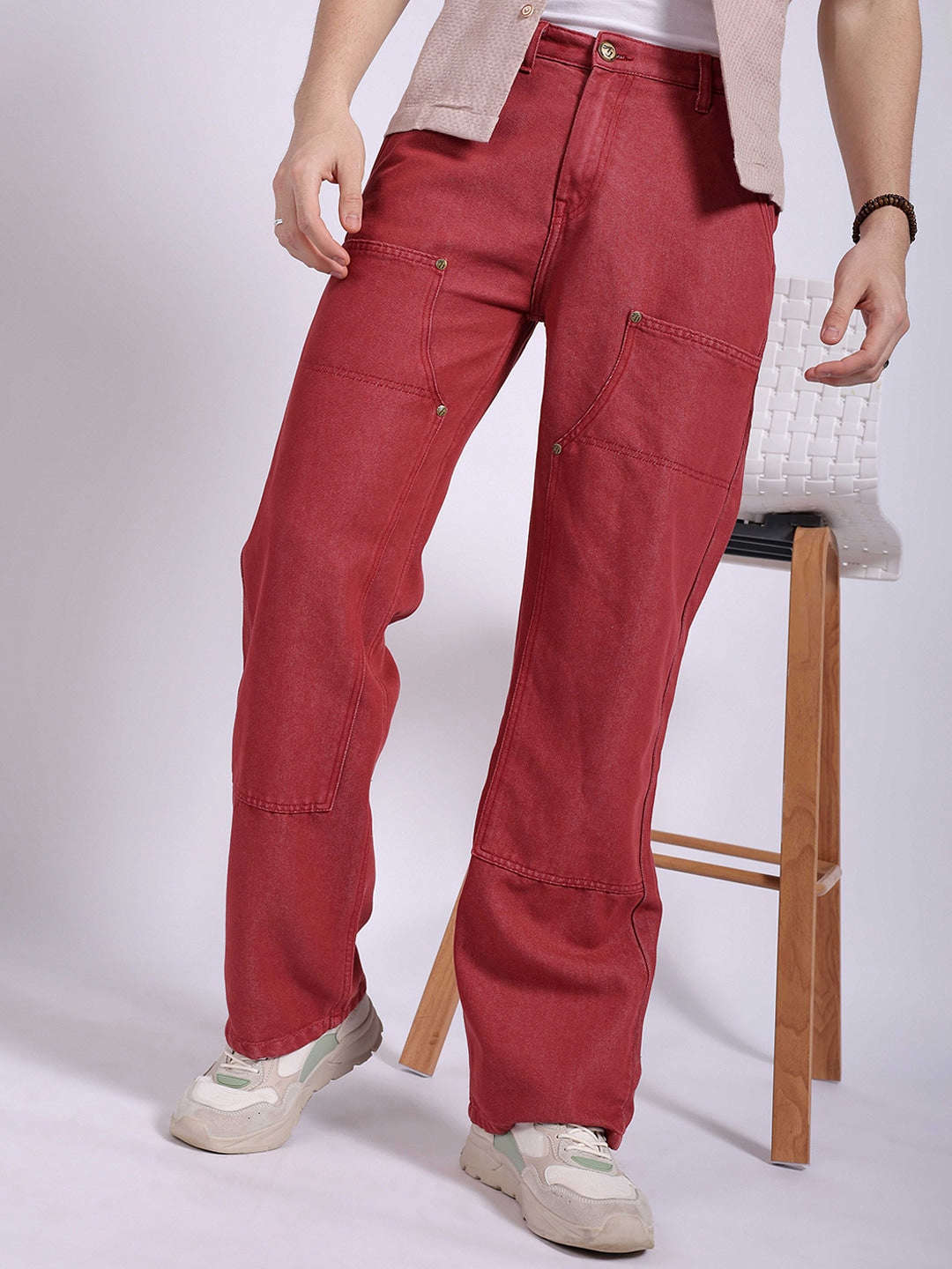 Shop Men Relaxed Fit Jeans Online.