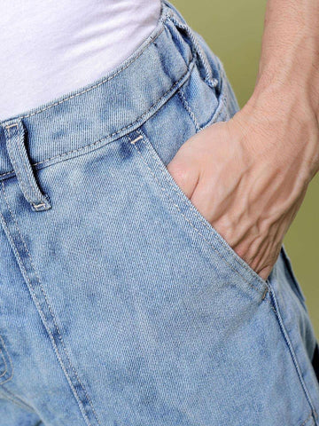 Shop Men Relaxed Fit Jeans Online.