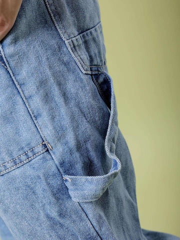 Shop Men Relaxed Fit Jeans Online.