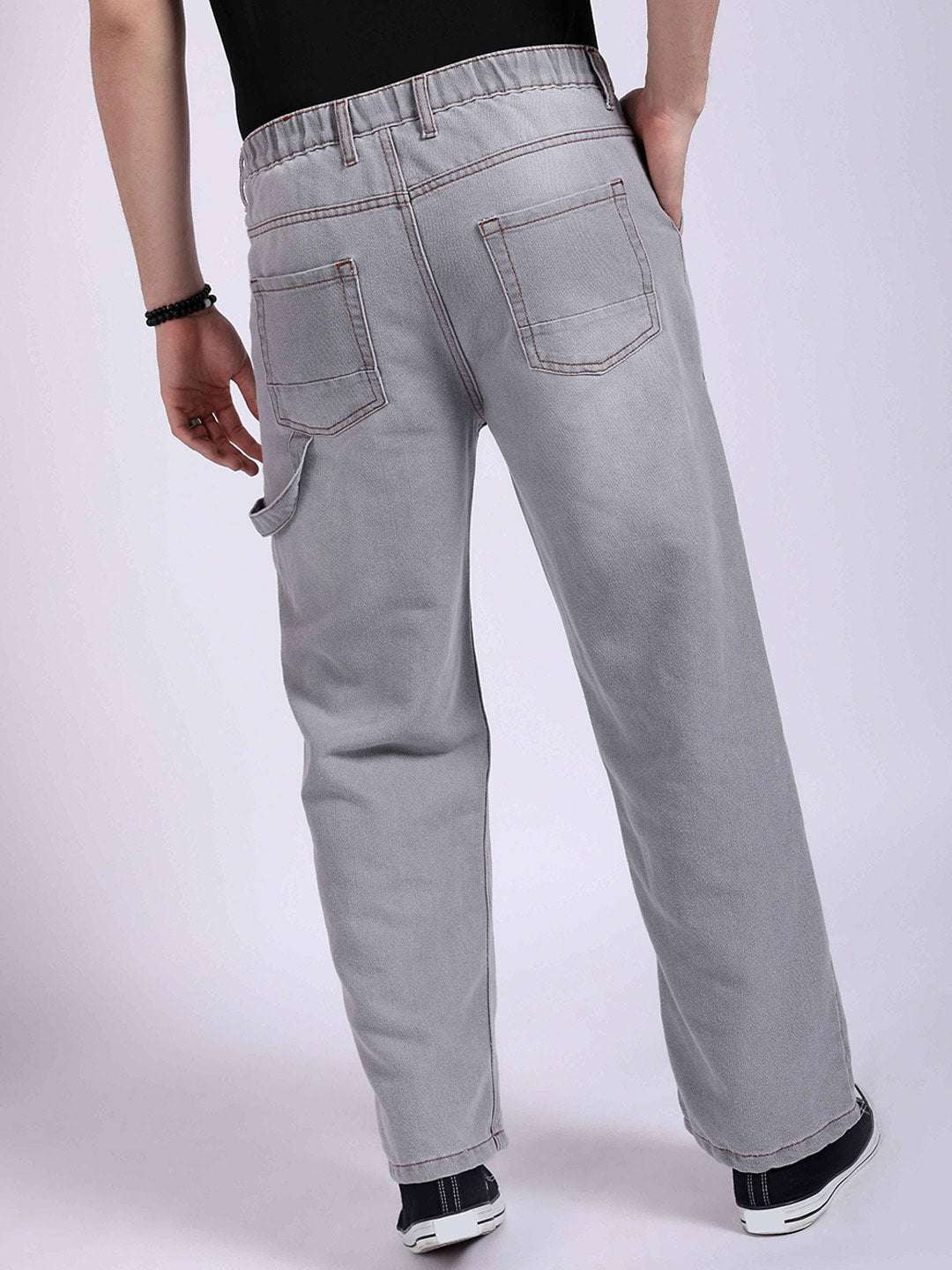 Shop Men Relaxed Fit Jeans Online.