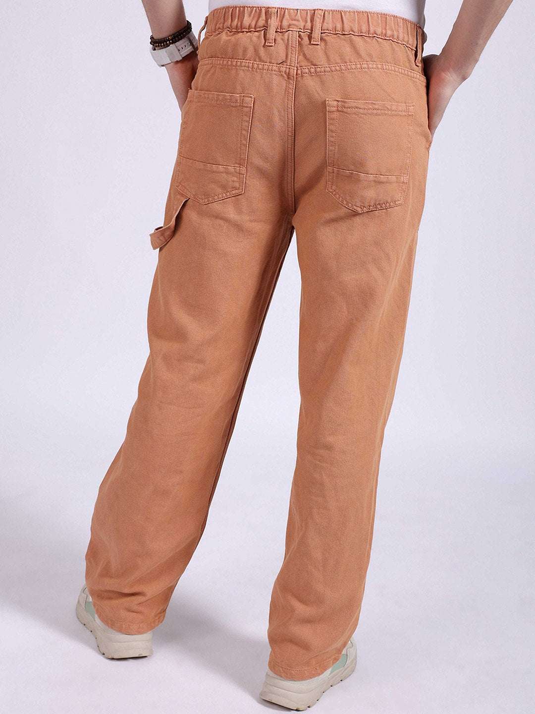 Shop Men Relaxed Fit Jeans Online.