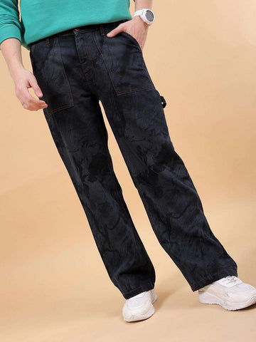 Shop Men Relaxed Fit Jeans Online.
