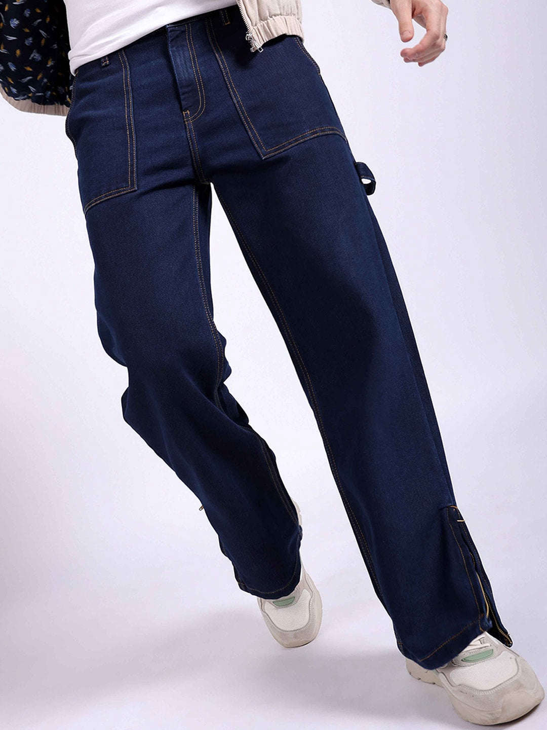 Shop Men Relaxed Fit Jeans Online.