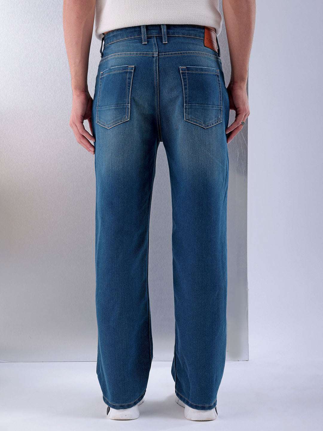 Shop Men Relaxed Fit Jeans Online.