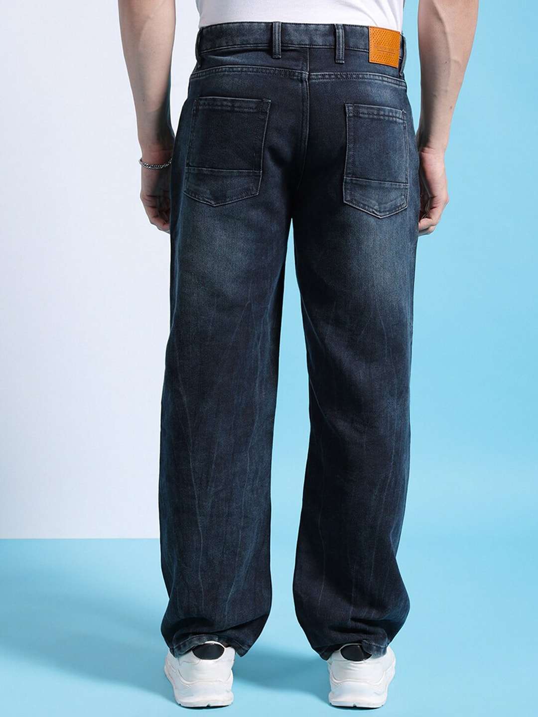 Shop Men Relaxed Fit Jeans Online.