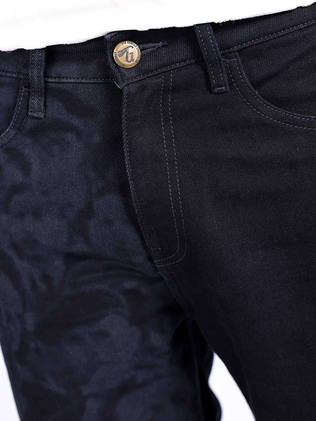 Shop Men Relaxed Fit Jeans Online.