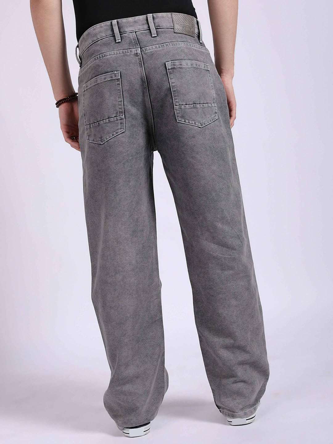 Shop Men Relaxed Fit Jeans Online.