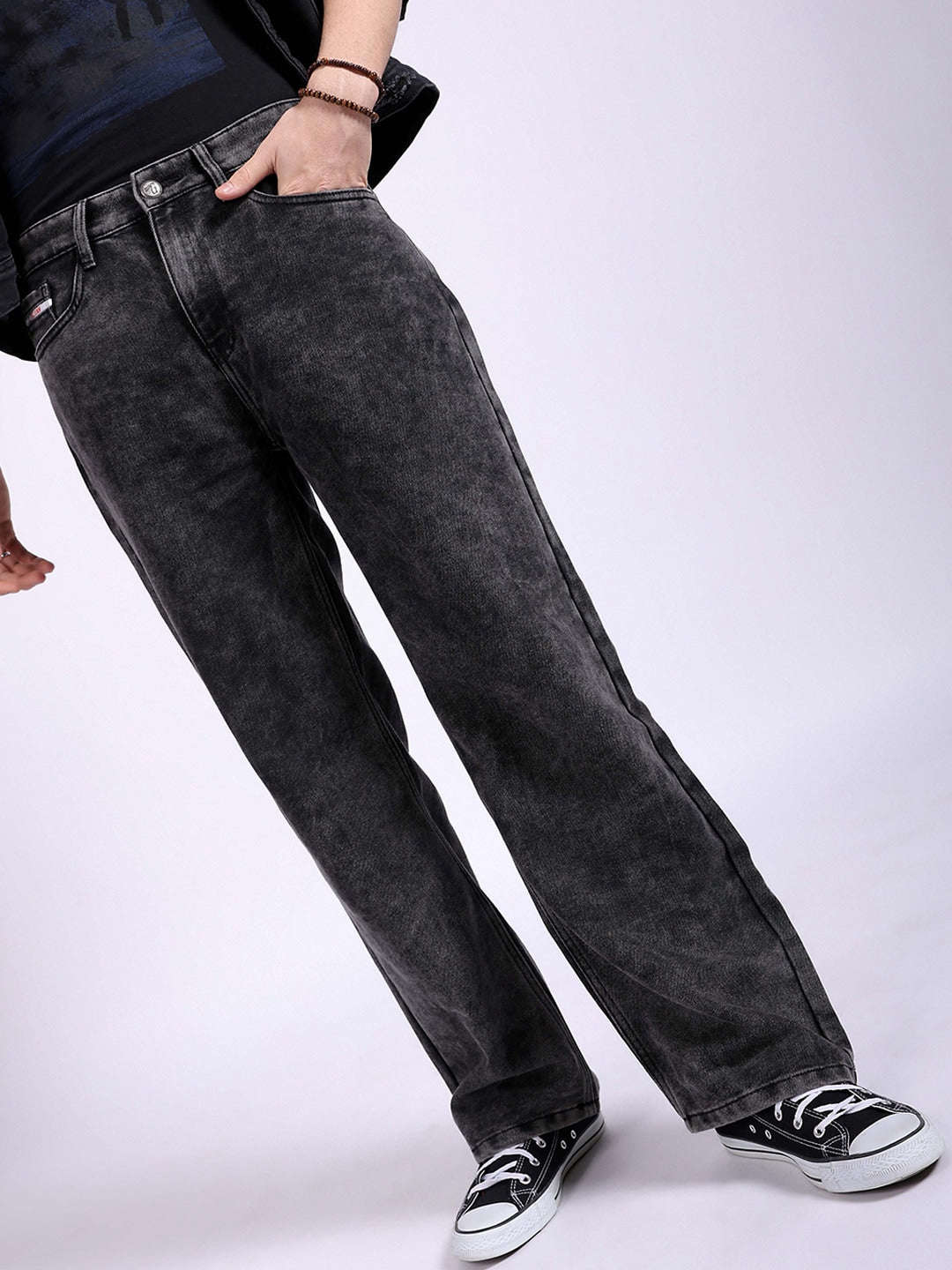 Shop Men Relaxed Fit Jeans Online.