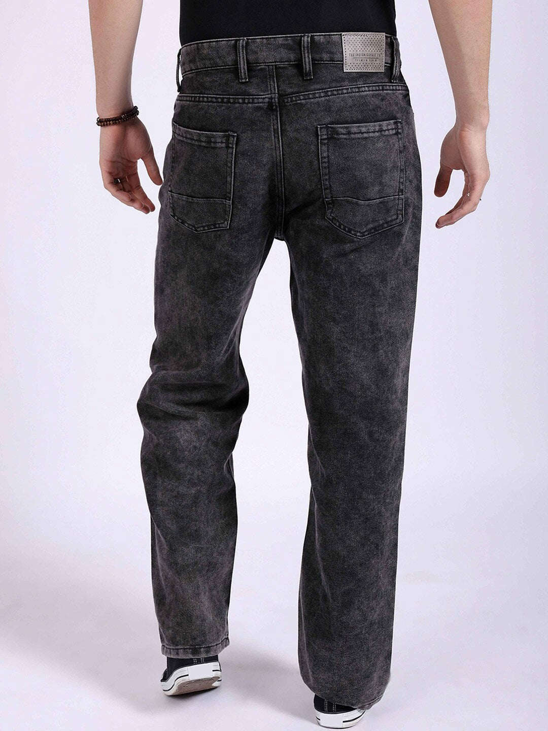 Shop Men Relaxed Fit Jeans Online.