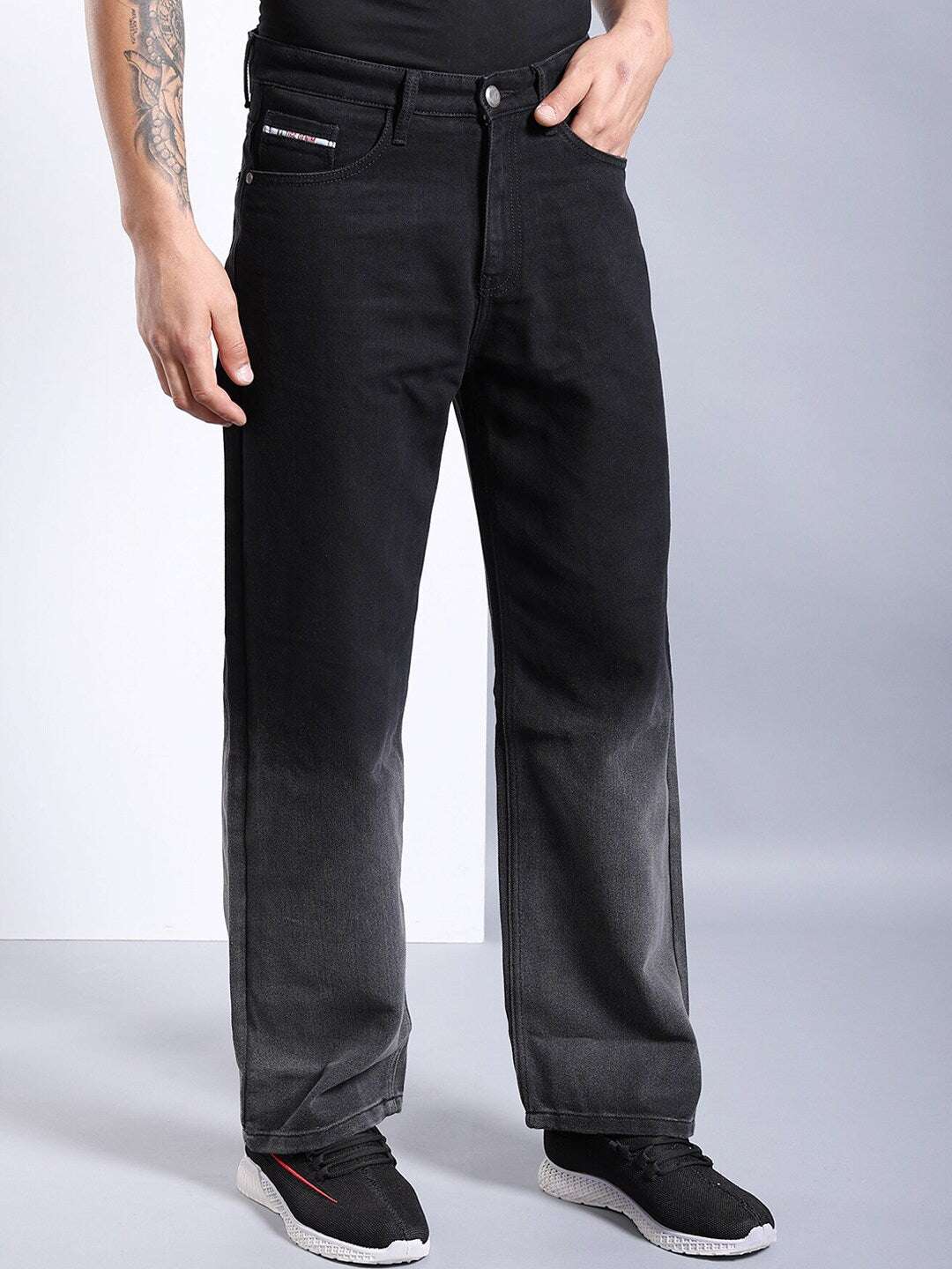 Shop Men Relaxed Fit Jeans Online.