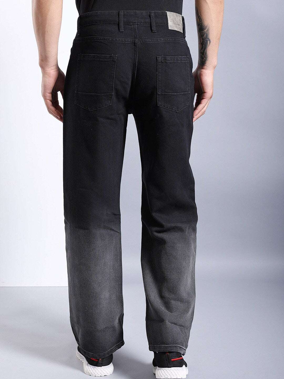 Shop Men Relaxed Fit Jeans Online.