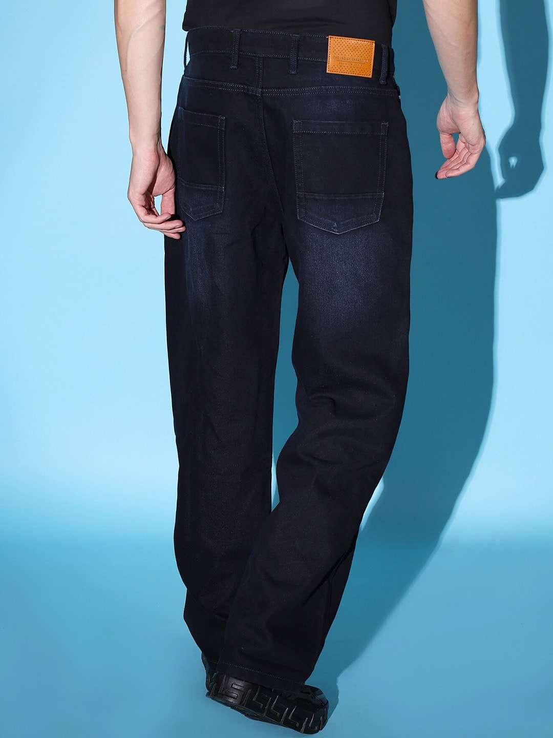 Shop Men Relaxed Fit Jeans Online.