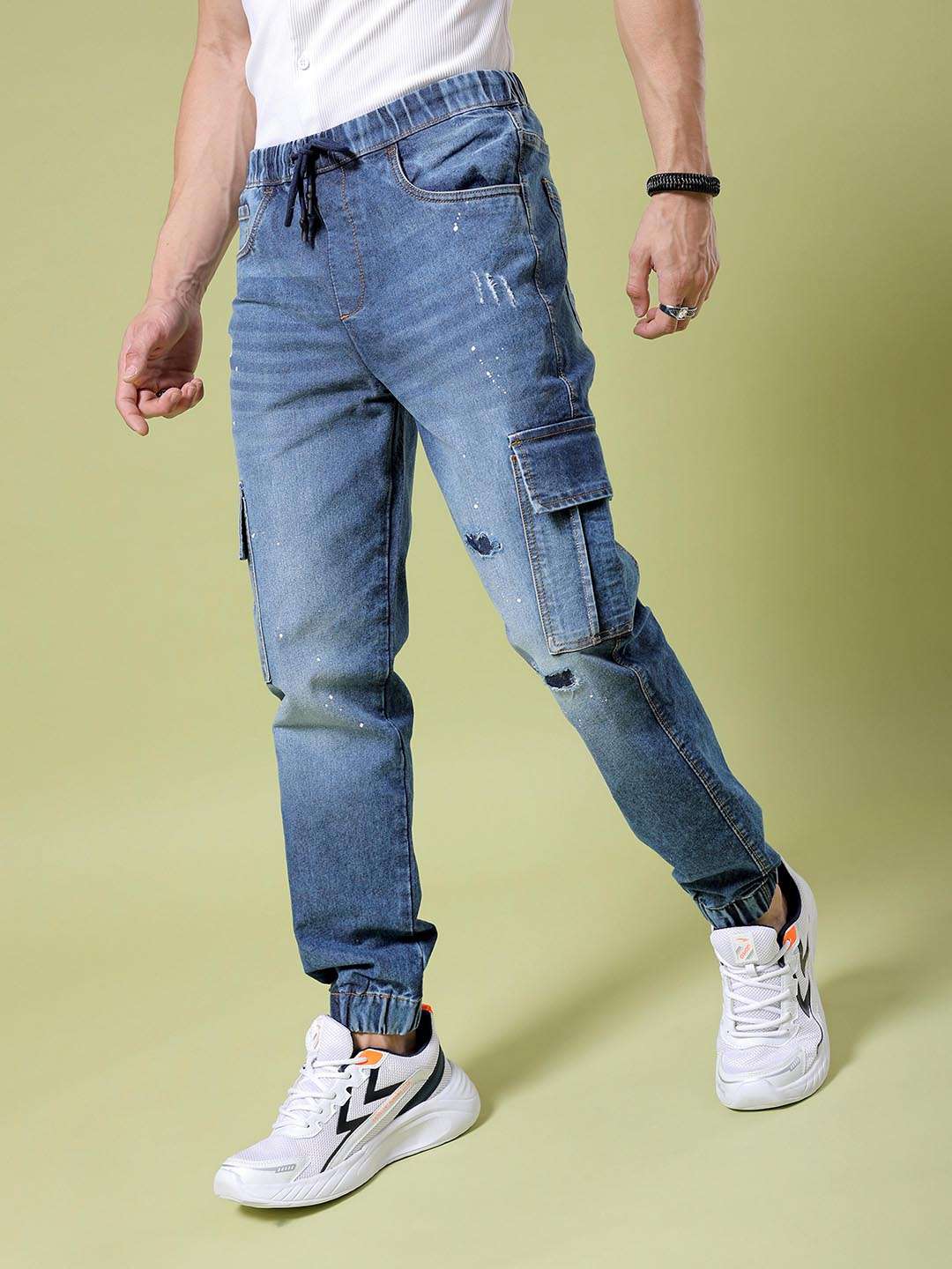 Shop Men Regular Fit Jeans Online.