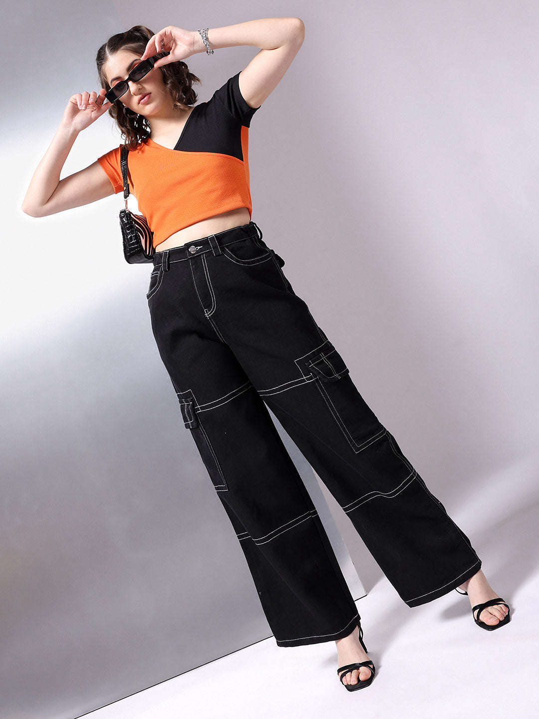 Shop Women Relaxed Fit Jeans Online.