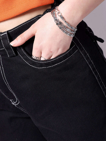Shop Women Relaxed Fit Jeans Online.