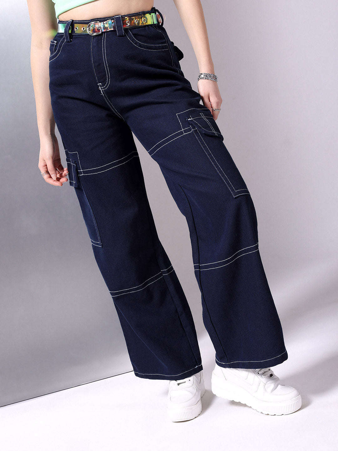 Shop Women Relaxed Fit Jeans Online.