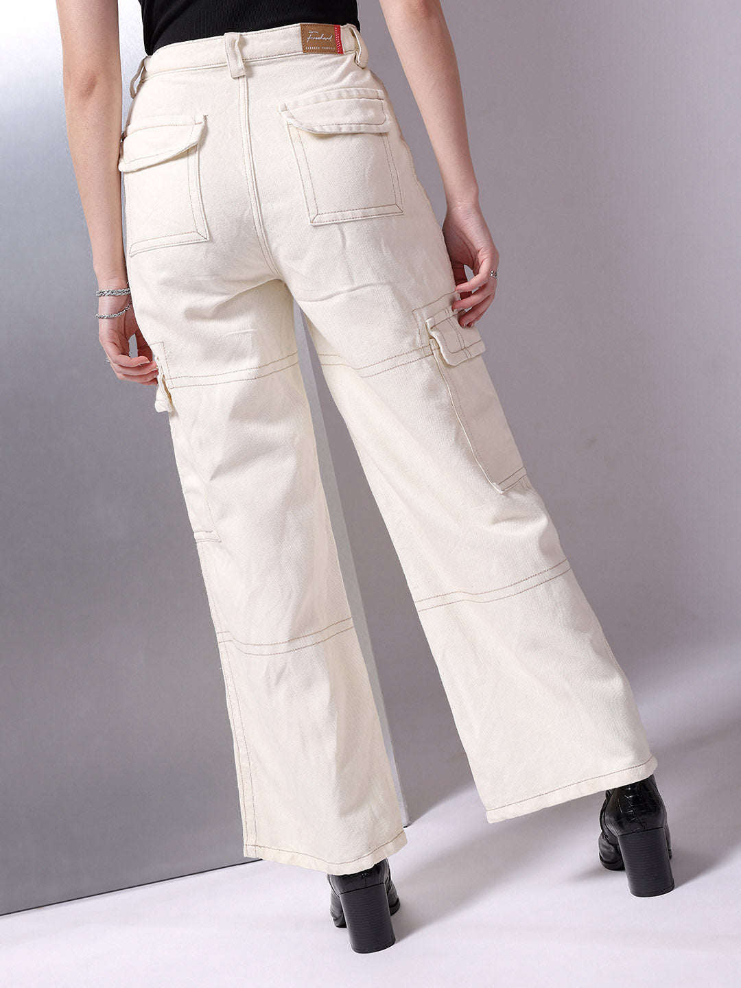 Shop Women Relaxed Fit Jeans Online.