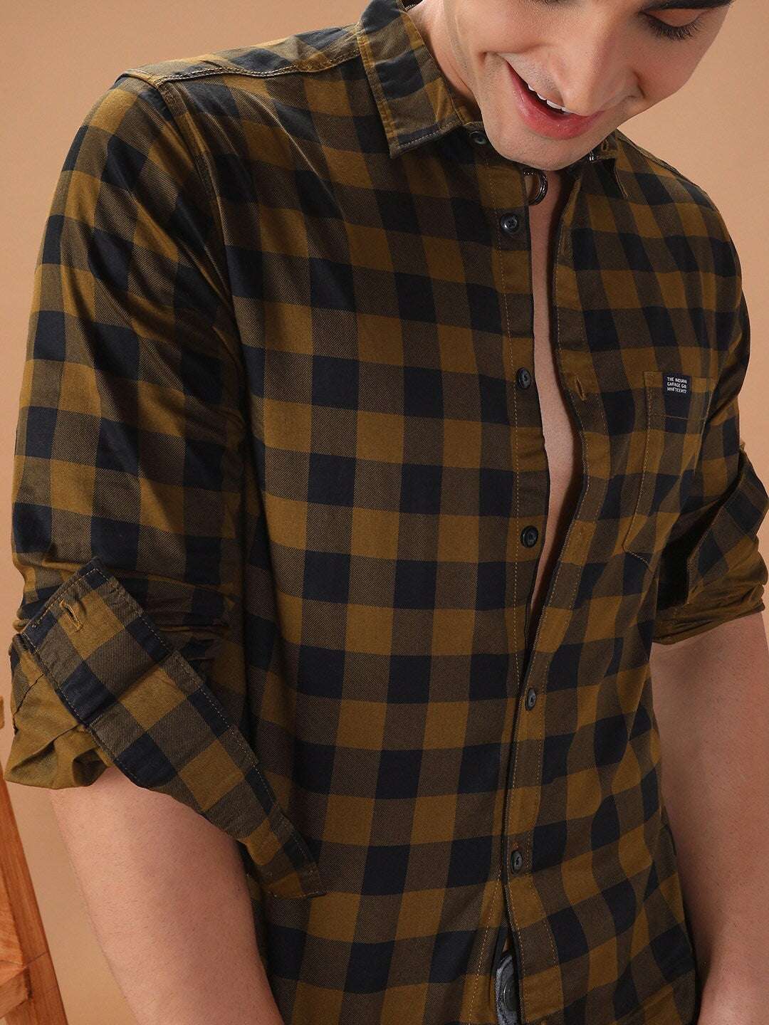 Shop Men Checked Casual Shirt Online.