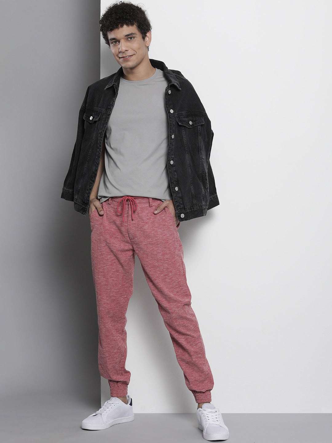 Shop Men Jogger Pant Online.