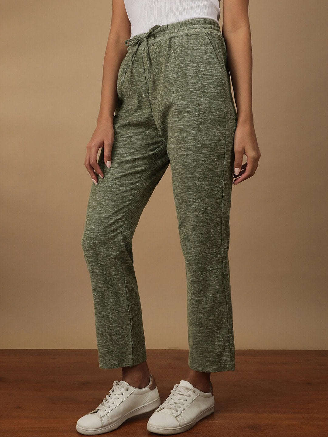 Shop Women Elasticated Trouser Online.